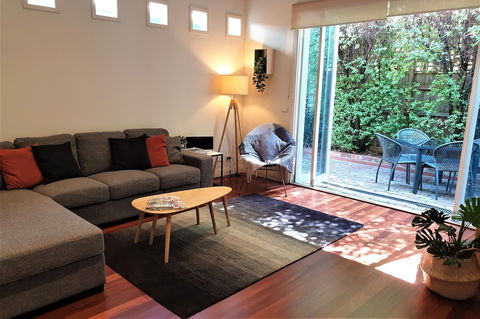 Healesville House - Magnolia House - Kempsey Accommodation 2