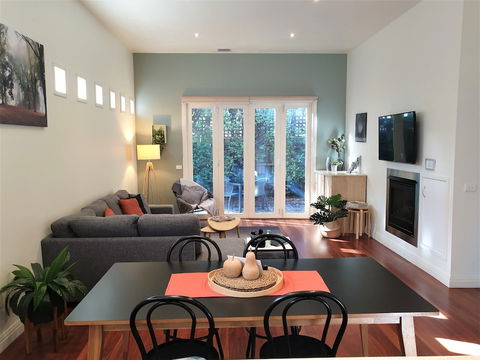 Healesville House - Magnolia House - Kempsey Accommodation 6