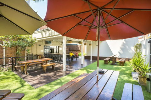 Nightcap At Regents Park Hotel - Kempsey Accommodation 1