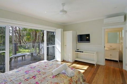 Away On Belongil Fields - Kempsey Accommodation 7
