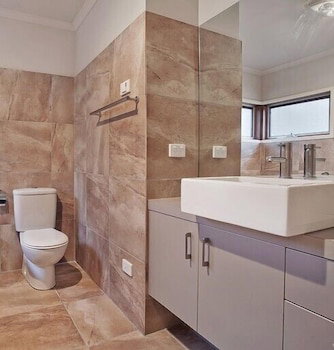 Alyeska - Kempsey Accommodation 2