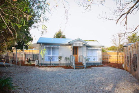 Secret Cottage - Kempsey Accommodation 3