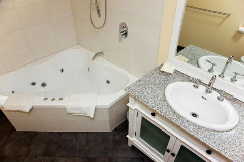 Secret Cottage - Kempsey Accommodation 6