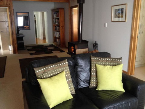 Girraween House - Kempsey Accommodation 6