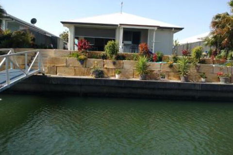M & Ts Waterfront Bed & Breakfast - Kempsey Accommodation 0