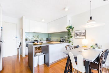 ISAAC, 1BDR South Melbourne Apartment - Kempsey Accommodation 0