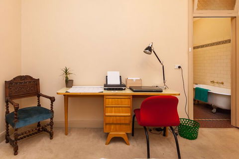 MADELINE, 1BDR Fitzroy Apartment - Kempsey Accommodation 1