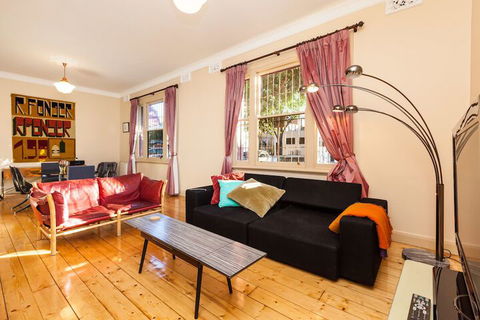 MADELINE, 1BDR Fitzroy Apartment - Kempsey Accommodation 7