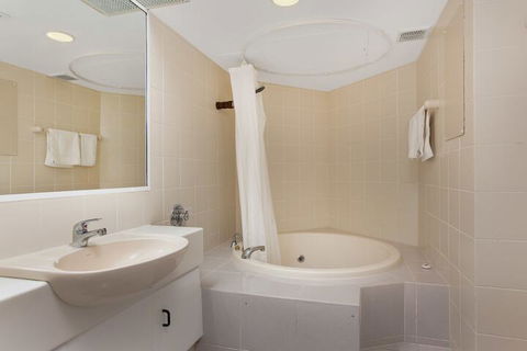 Cairns Oceanview At 181 The Esplanade (6) - Kempsey Accommodation 6