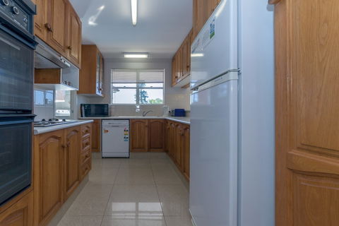 Albacore Unit 4, 12 Ondine Close - Kempsey Accommodation 1