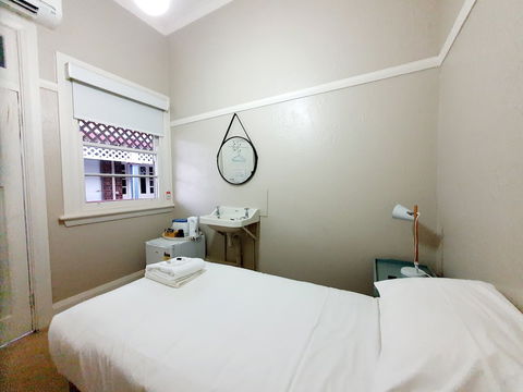 Royal Hotel West Wyalong - Kempsey Accommodation 6