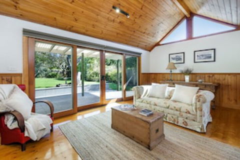 Abrahams On Bank - Kempsey Accommodation 0