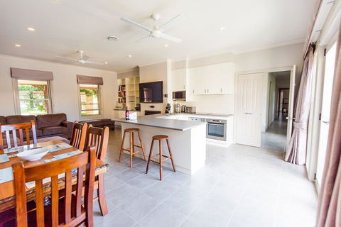 BEL MIREN DUSTY MILLER - Kempsey Accommodation 2