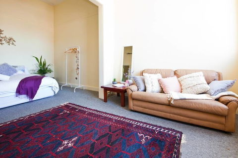 WB319 Chatswood Charmer Roomy 3 Bed Apartment - Kempsey Accommodation 2