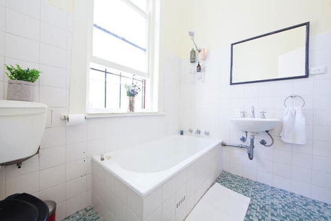 WB319 Chatswood Charmer Roomy 3 Bed Apartment - Kempsey Accommodation 5