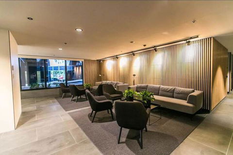 JC Marina Tower Docklands - Kempsey Accommodation 6