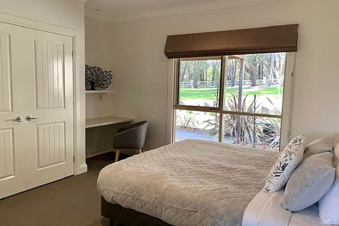 Grand Gippsland Home Sleeps Up To 28 - Kempsey Accommodation 6
