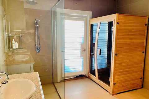 Grand Gippsland Home Sleeps Up To 28 - Kempsey Accommodation 5