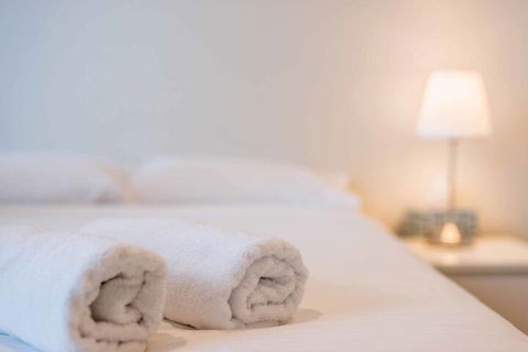 Fabulous City 2 BDR Apt In New Building - Kempsey Accommodation 3