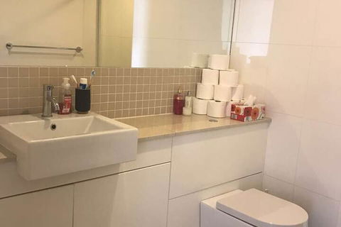 One Bedroom Apartment In Marrickville - Kempsey Accommodation 4