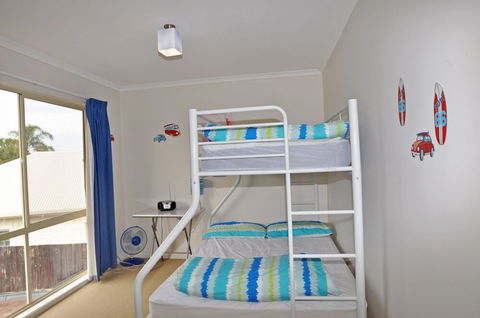 THE Esplanade 4 Free Wifi & Foxtel - Kempsey Accommodation 1