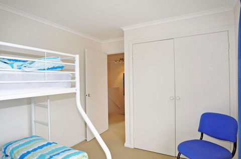 THE Esplanade 4 Free Wifi & Foxtel - Kempsey Accommodation 3