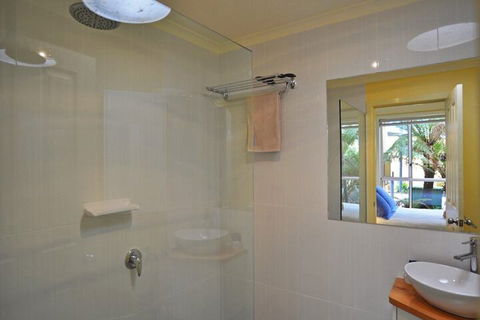 THE Sails 4 Linen Included Central Location - Kempsey Accommodation 2