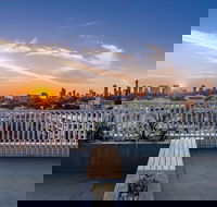 Oaks Melbourne South Yarra Suites - Kempsey Accommodation