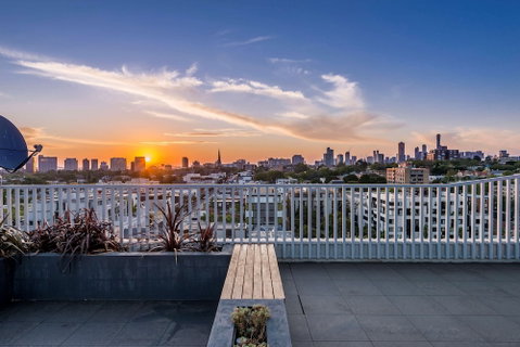 Oaks Melbourne South Yarra Suites - Kempsey Accommodation 0
