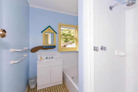 HOLIDAY On NAUTILUS INVERLOCH - Kempsey Accommodation 3