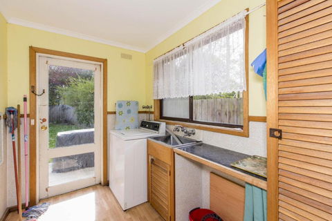 HOLIDAY On NAUTILUS INVERLOCH - Kempsey Accommodation 2