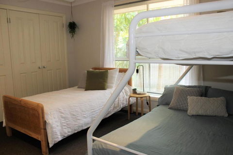 FRANGIPANI BEACH HOUSE PET FRIENDLY 22 Belbourie Cres Boomerang Beach - Kempsey Accommodation 1