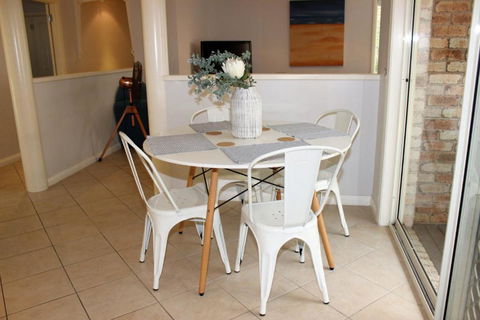 FRANGIPANI BEACH HOUSE PET FRIENDLY 22 Belbourie Cres Boomerang Beach - Kempsey Accommodation 3