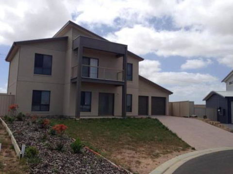 Relax On Par - Kempsey Accommodation 6