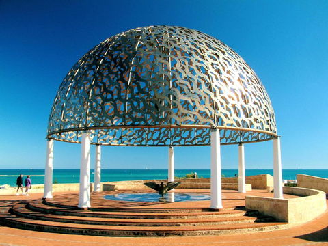 Geraldton Holiday Unit With Free Netflix - Kempsey Accommodation 2