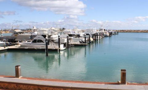 Geraldton Holiday Unit With Free Netflix - Kempsey Accommodation 5