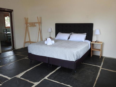 Cooks Cottage - Kempsey Accommodation 5