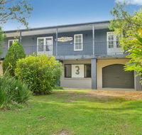 Bonny Beach House Holiday accommodation with pool - Kempsey Accommodation