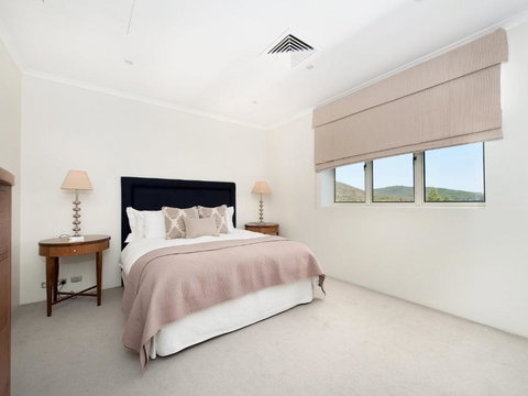 Views Views & More Views Sub Penthouse In Shoal Bay - Kempsey Accommodation 7