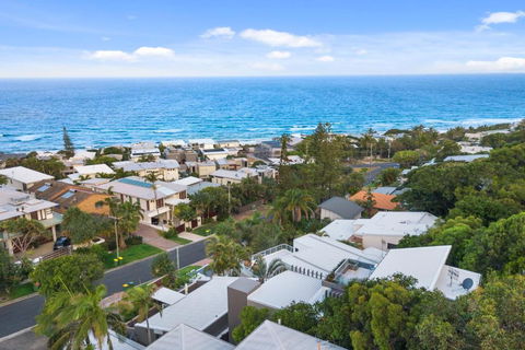Architectural Masterpiece Sunshine Beach - Kempsey Accommodation 3