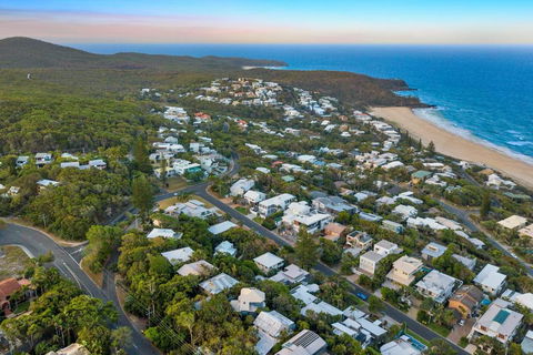 Architectural Masterpiece Sunshine Beach - Kempsey Accommodation 1
