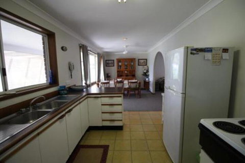 Gerrys Waterfront - Kempsey Accommodation 4