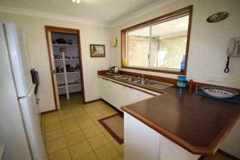 Gerrys Waterfront - Kempsey Accommodation 6