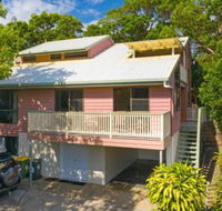 Straddie House - Kempsey Accommodation