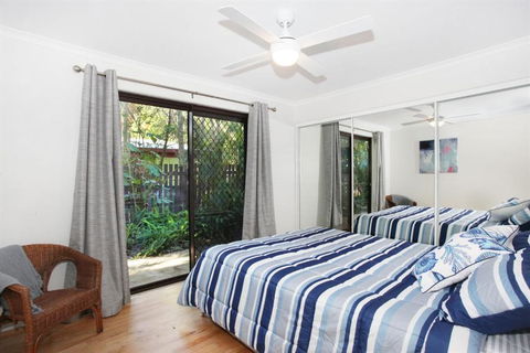FABULOUS HOLIDAY HIDEAWAY COOLUM BEACH - Kempsey Accommodation 3
