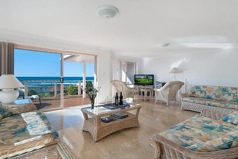 Pacific Rose Winter Holiday Special - Kempsey Accommodation 1