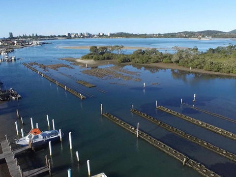 Fairholme 8 Perfect Lakefront Position - Kempsey Accommodation 4