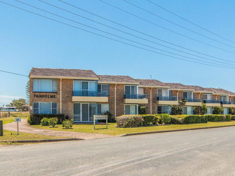 Fairholme 8 Perfect Lakefront Position - Kempsey Accommodation 6