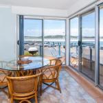 Fairholme 8 Perfect Lakefront Position - Kempsey Accommodation 0