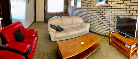 Geraldton Holliday Villas - Kempsey Accommodation 1